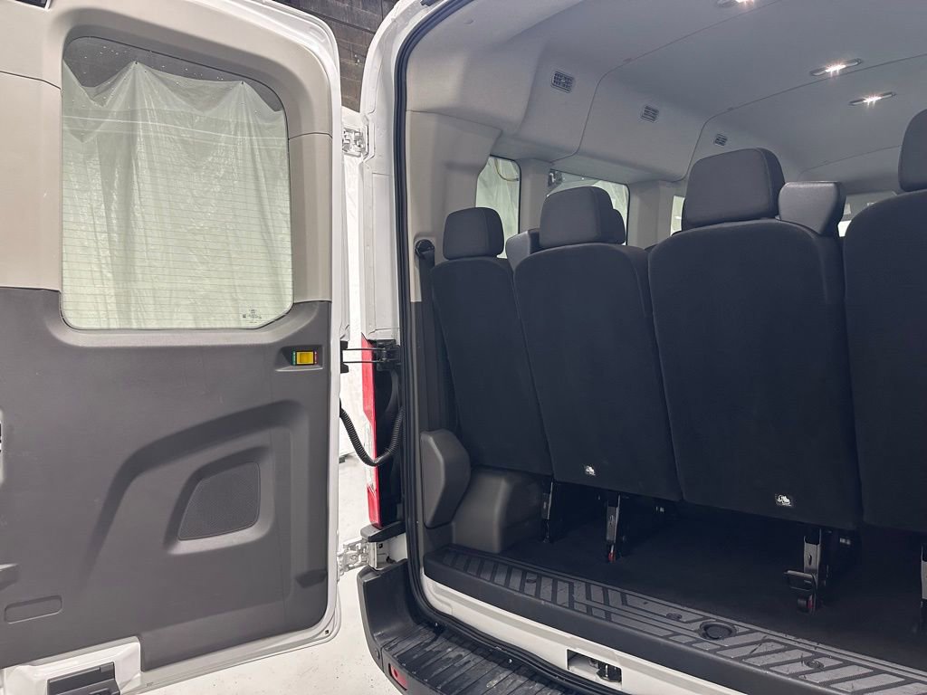 Used 2024 Ford Transit 350 XLT image 37