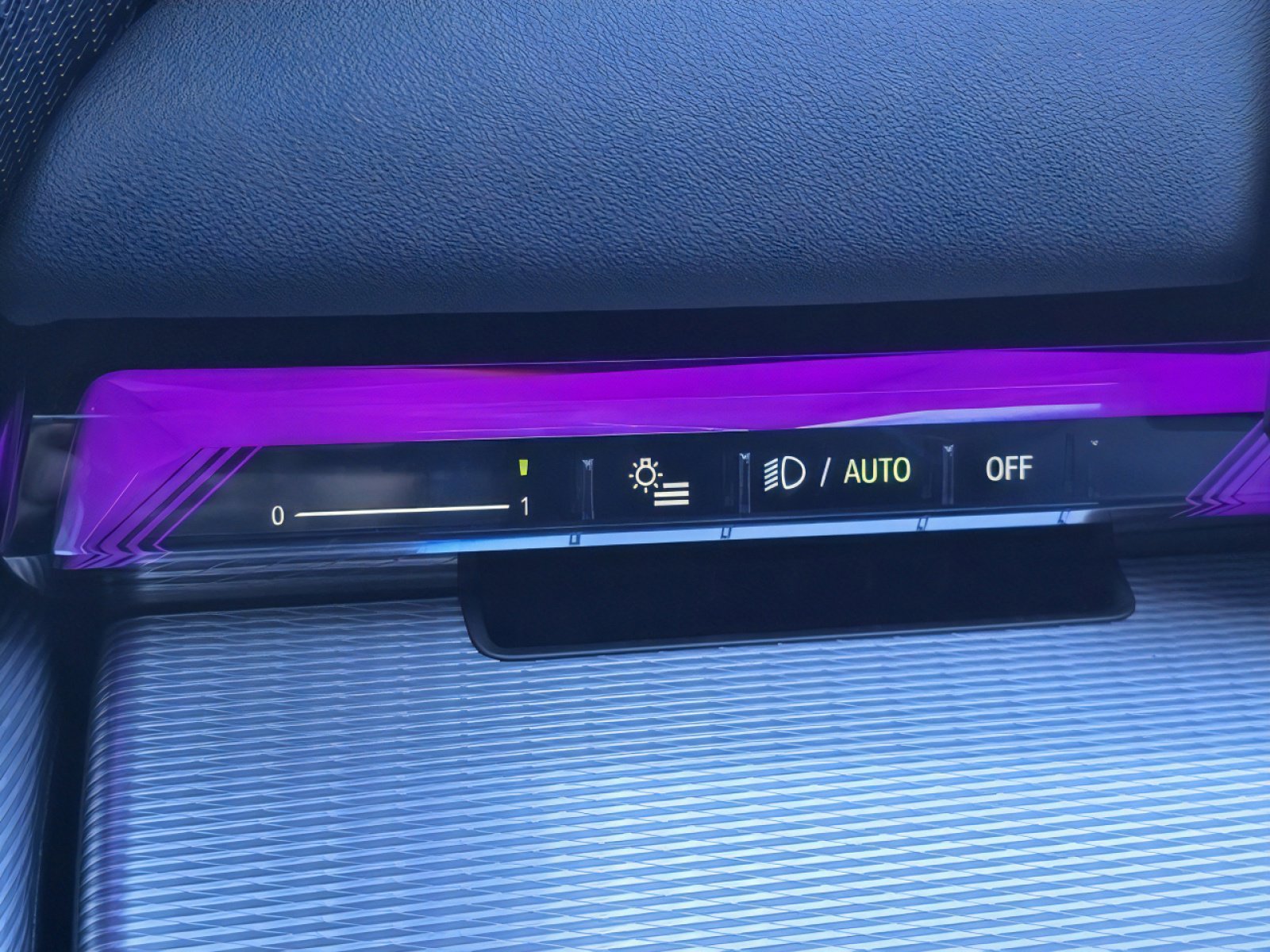 Used 2025 BMW i5 eDrive40i w/ M Sport Package image 14