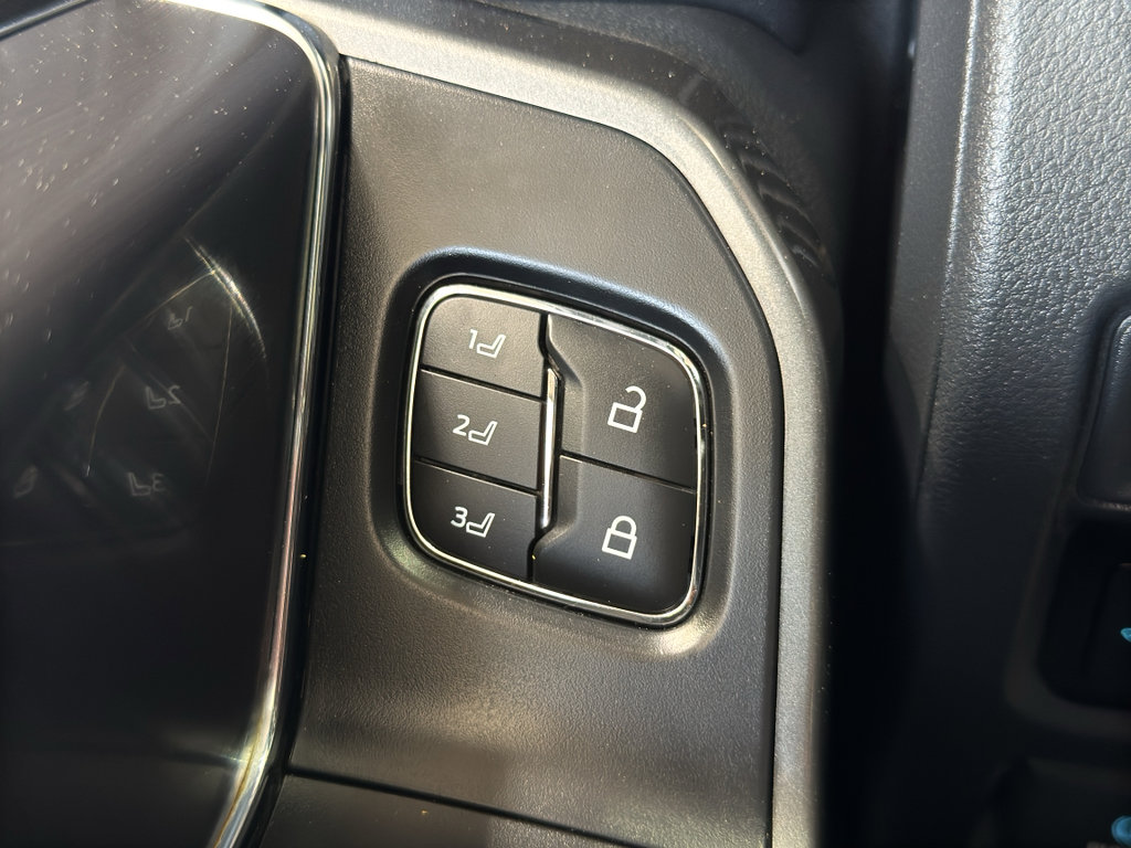 Used 2023 Ford F150 Lariat w/ Equipment Group 502A High AWD/4WD image 34
