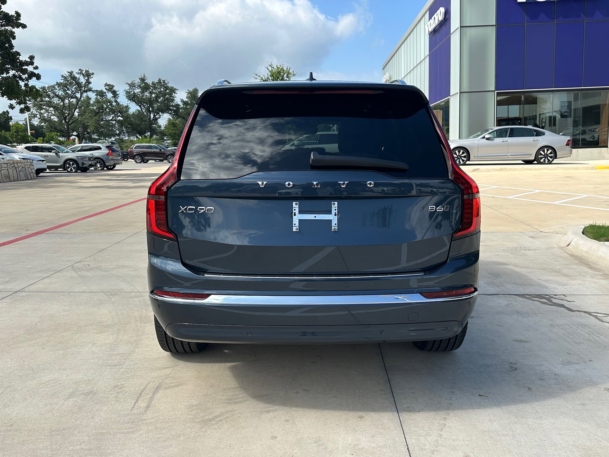 Used 2026 Volvo XC90 B6 Plus w/ Protection Package Premier AWD/4WD image 5