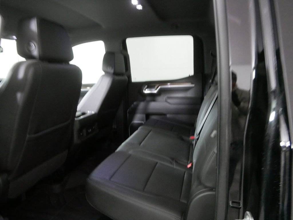 Used 2022 Chevrolet Silverado 1500 RST w/ Redline Edition image 16