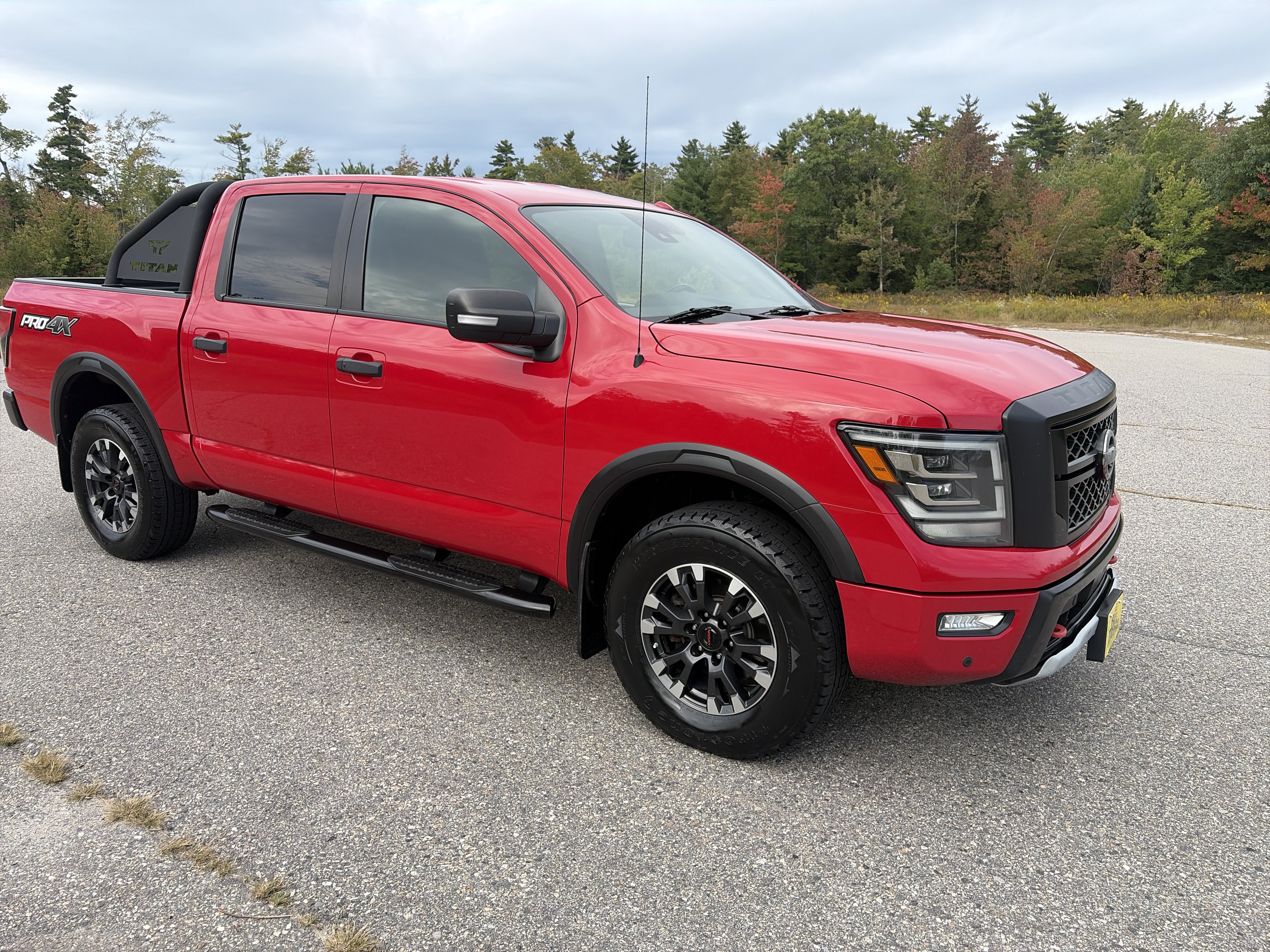 Used 2021 Nissan Titan PRO-4X w/ Pro-4x Convenience Package AWD/4WD image 3