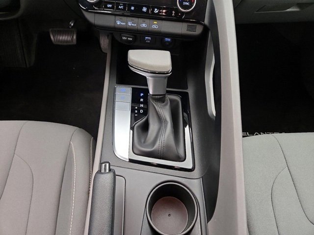 Used 2022 Hyundai Elantra SEL image 5