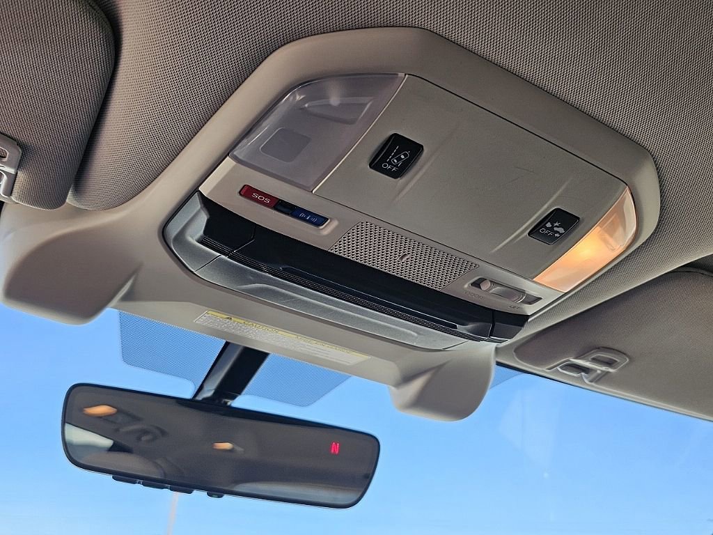 Used 2021 Subaru Ascent Premium w/ Convenience Package image 31