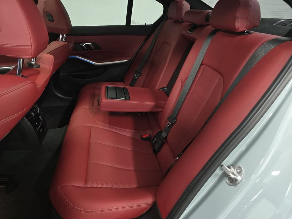 Used 2024 BMW 330i Sedan w/ M Sport Package RWD image 26