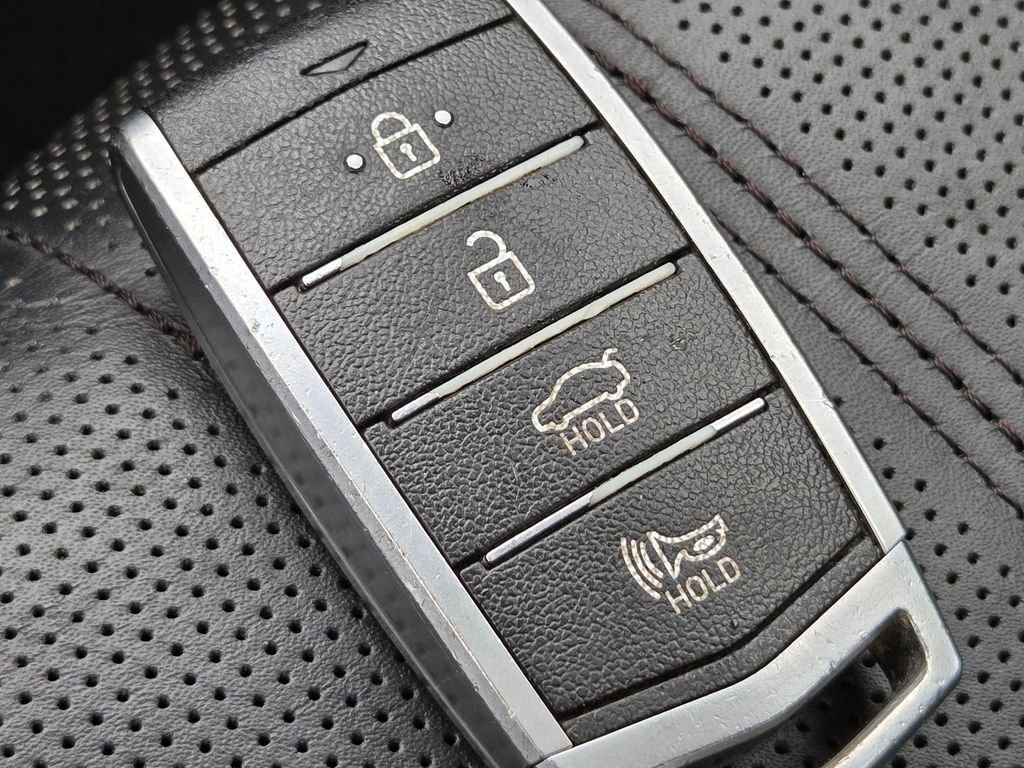 Used 2019 Genesis G70 2.0T Advanced w/ Prestige Package AWD/4WD image 42