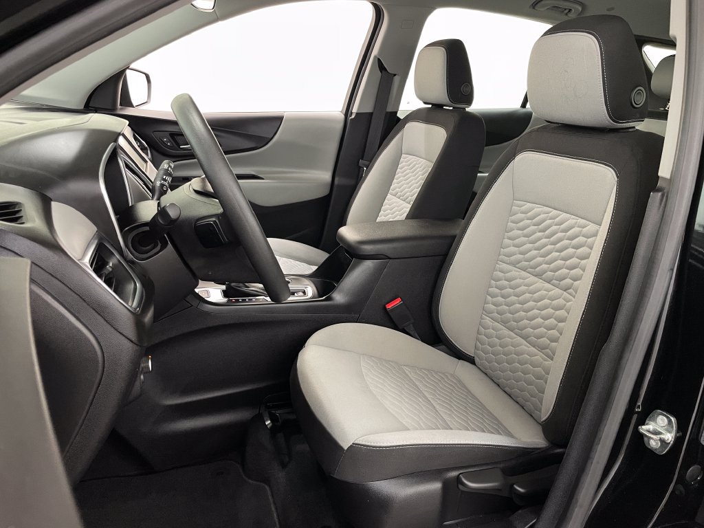 Certified 2018 Chevrolet Equinox LS AWD/4WD image 19