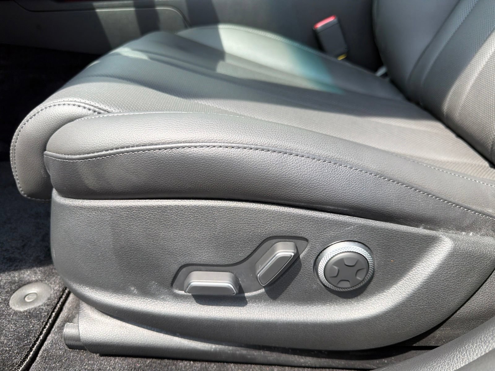 Used 2026 Genesis G80 2.5T AWD/4WD image 19