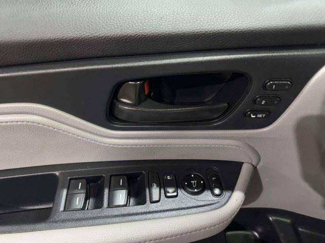 Used 2023 Honda Odyssey EX-L image 25