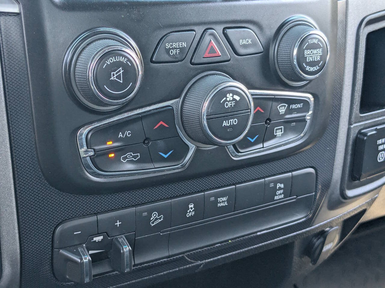Used 2018 RAM 2500 Power Wagon w/ Luxury Group AWD/4WD image 26