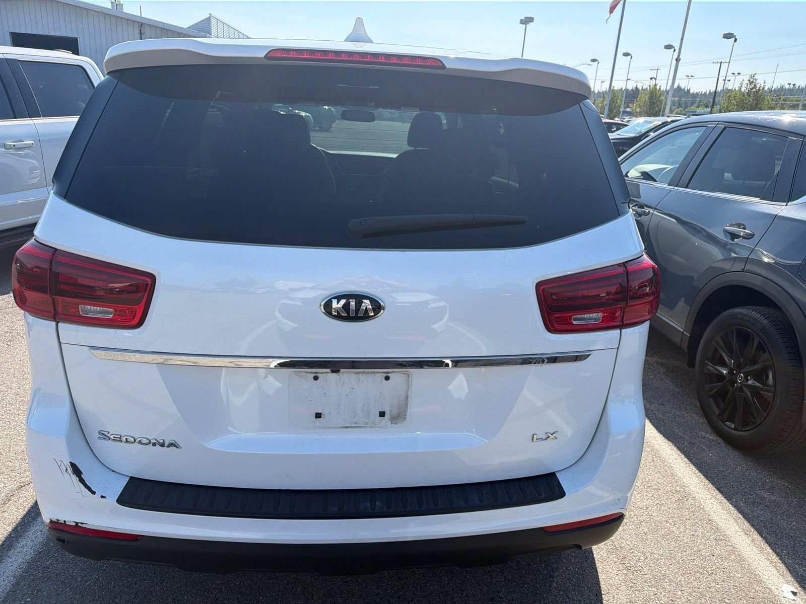 Used 2021 Kia Sedona LX FWD image 7
