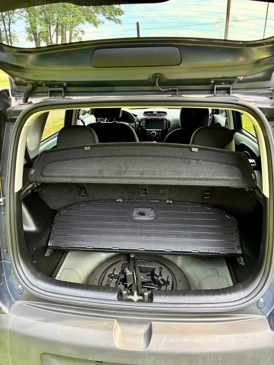 Used 2015 Kia Soul + w/ Audio Package FWD image 9