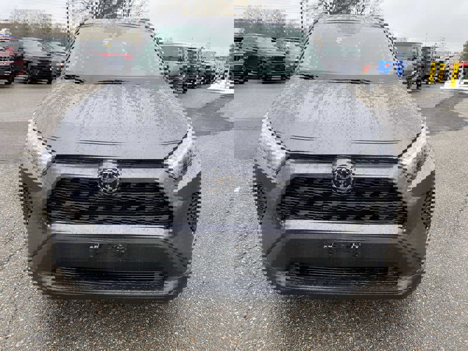 Used 2023 Toyota RAV4 XLE w/ Convenience Package image 12