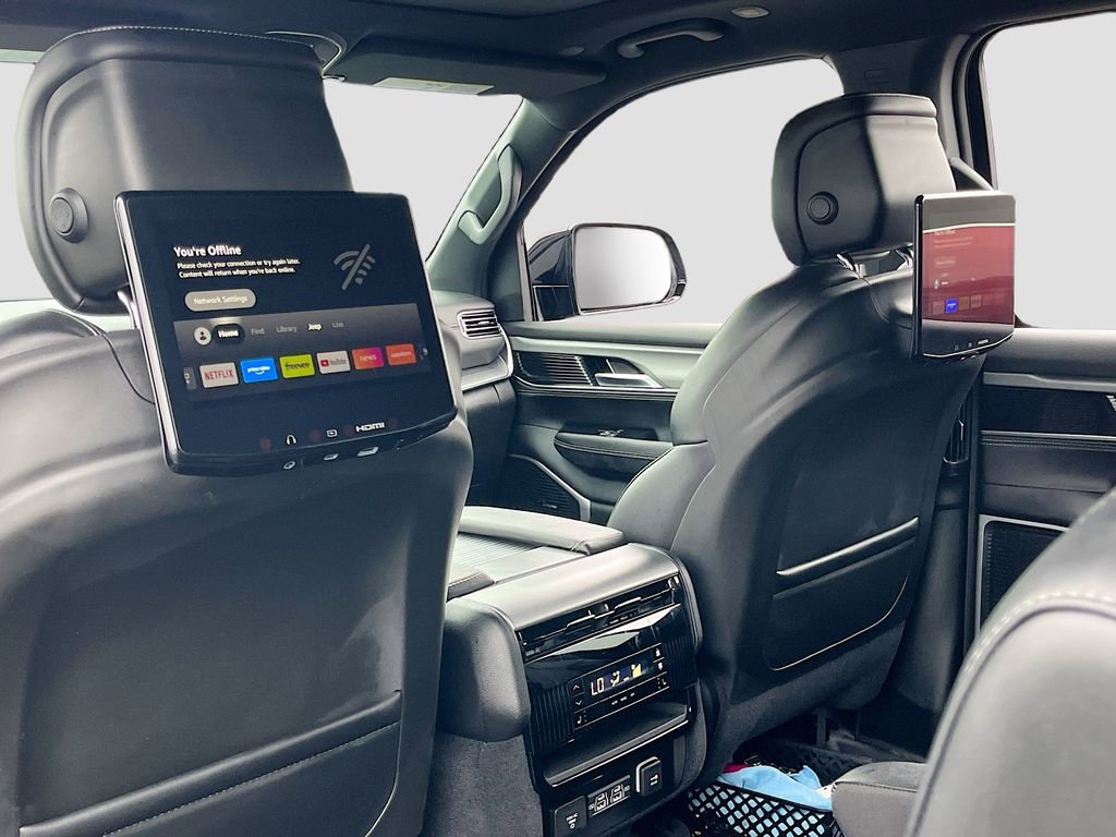 Certified 2024 Jeep Wagoneer Series II image 27