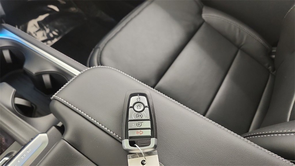 New 2025 Ford Expedition Max Platinum w/ Driver's Package image 26