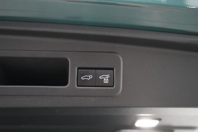 Used 2025 Toyota 4Runner Trailhunter AWD/4WD image 52