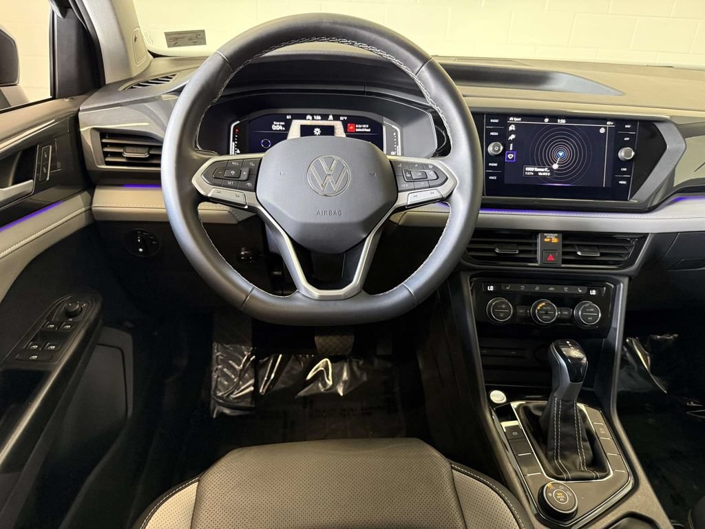 Used 2023 Volkswagen Taos SEL AWD/4WD image 4