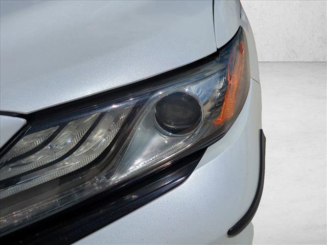 Used 2019 Toyota Camry XSE FWD image 9