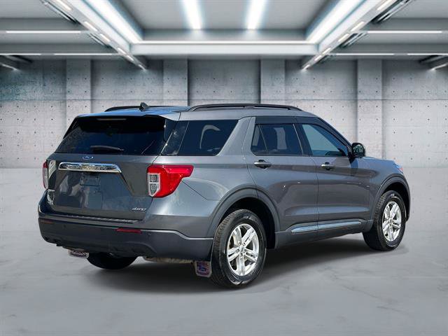 Used 2023 Ford Explorer XLT AWD/4WD image 5