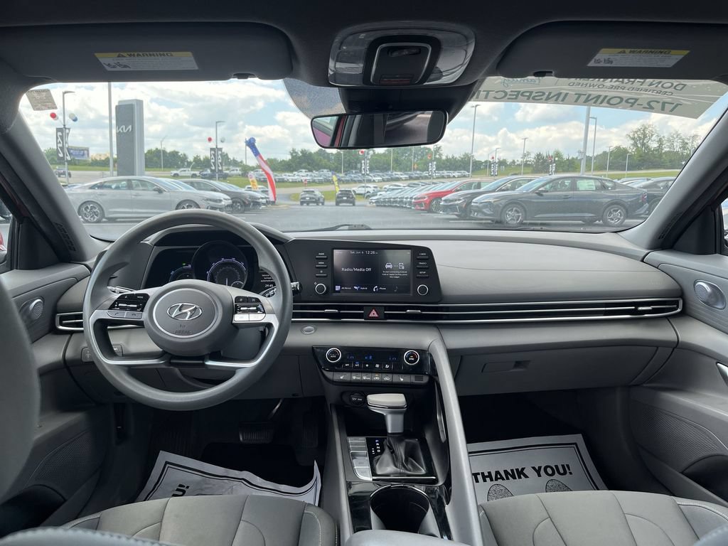Used 2023 Hyundai Elantra Blue FWD image 10