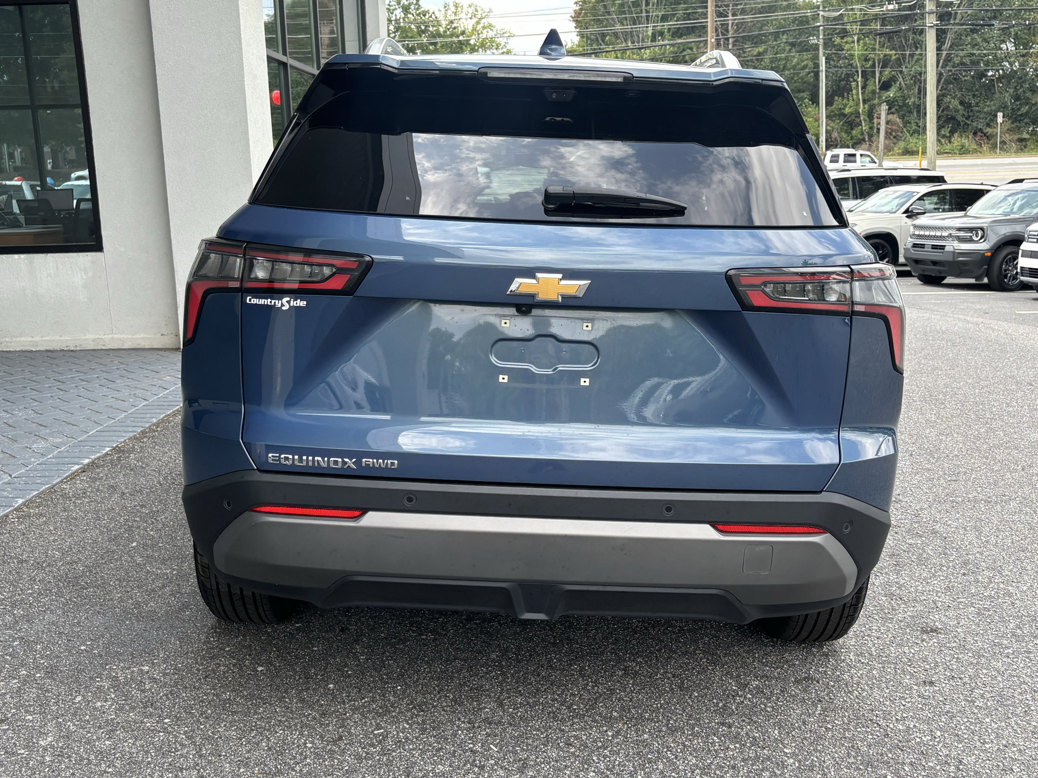 Used 2025 Chevrolet Equinox LT w/ Convenience Package II AWD/4WD image 6