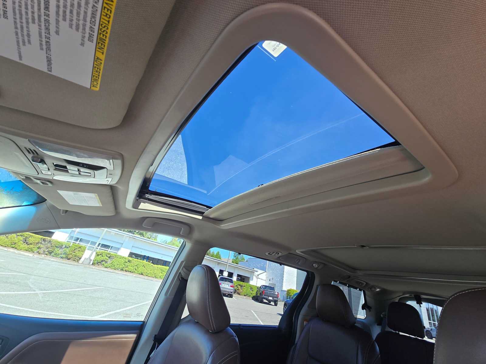 Used 2015 Toyota Sienna Limited AWD/4WD image 23