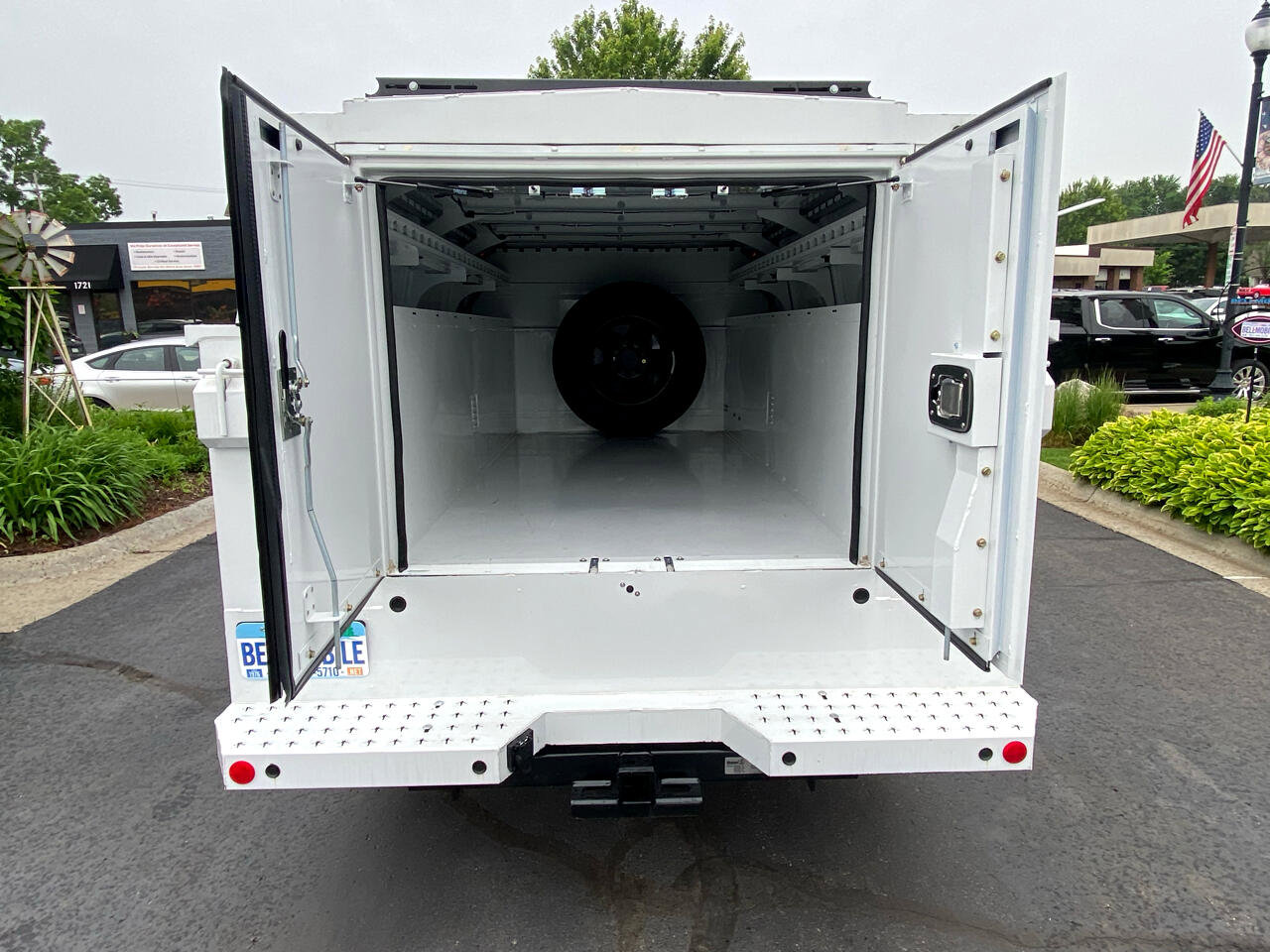 Used 2024 RAM 3500 Tradesman w/ Safety Group image 9