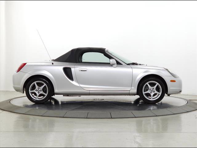 Used 2002 Toyota MR2 image 8