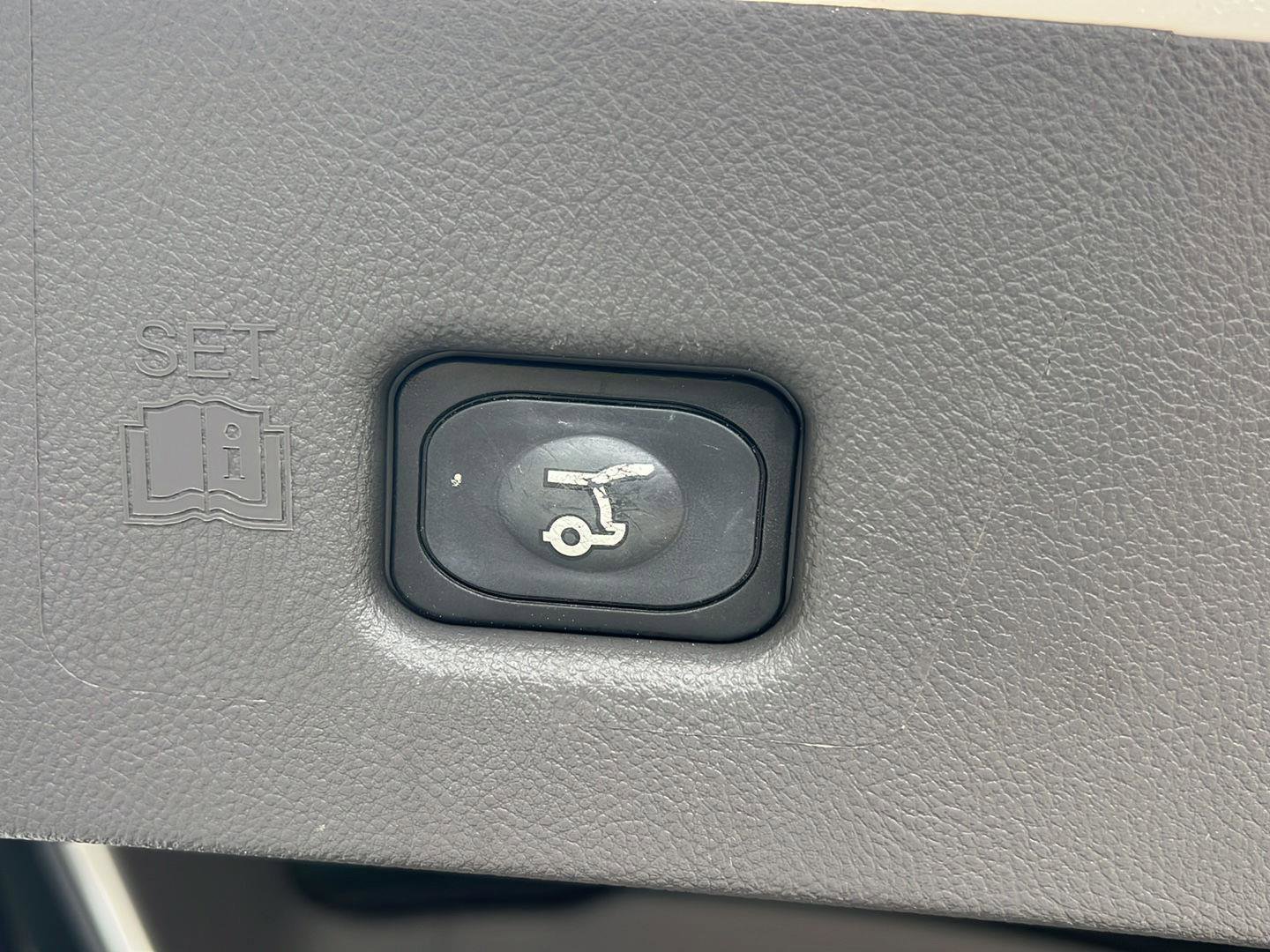 Used 2020 Lincoln Nautilus FWD w/ Equipment Group 101A image 34