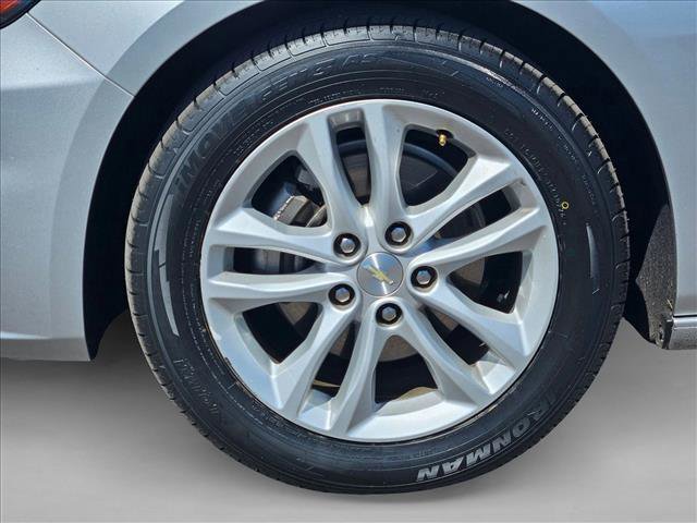 Certified 2017 Chevrolet Malibu LT FWD image 28