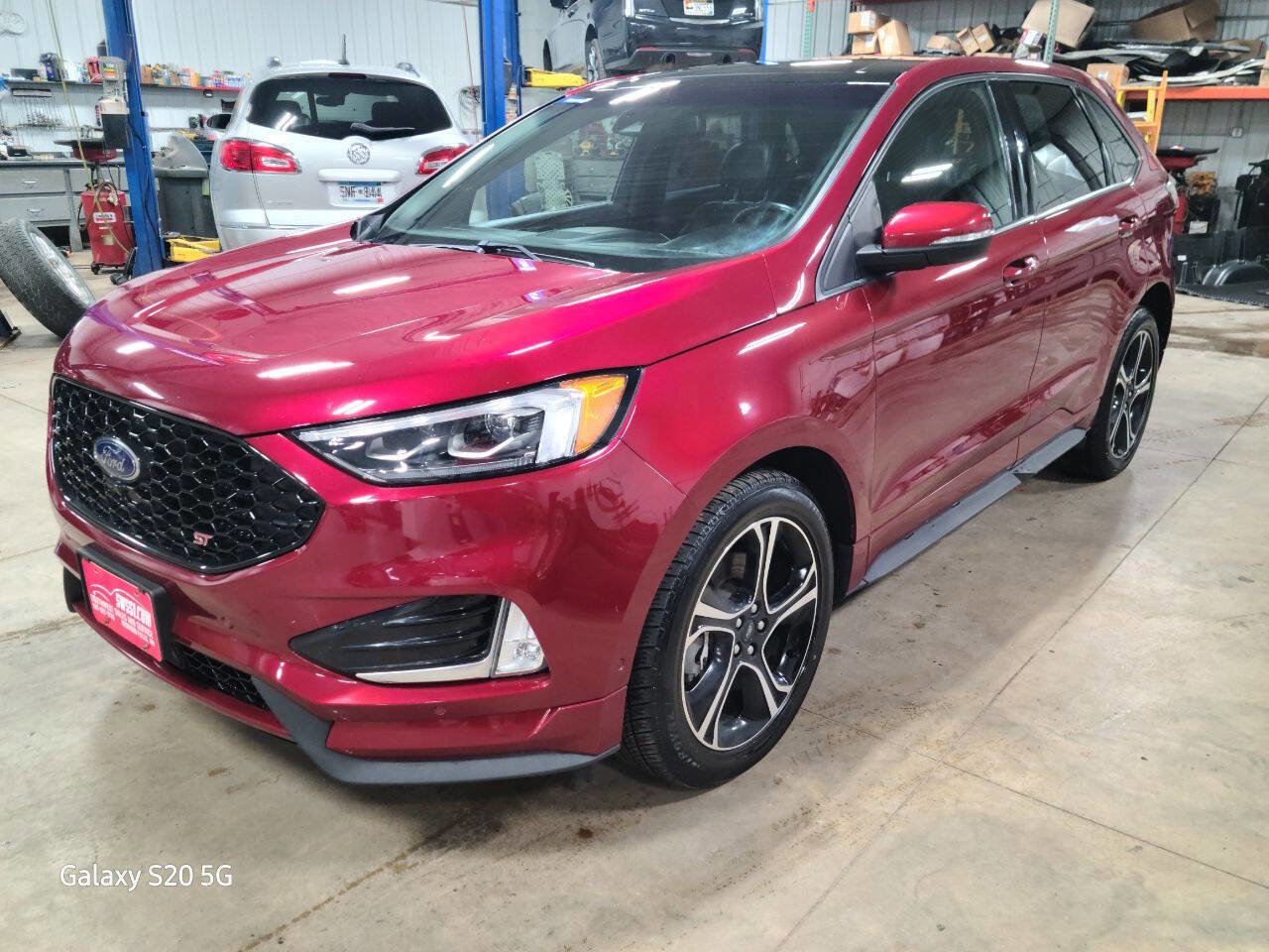 Used 2019 Ford Edge ST w/ Equipment Group 401A image 4