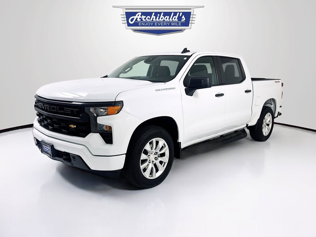 Used 2023 Chevrolet Silverado 1500 Custom image 3