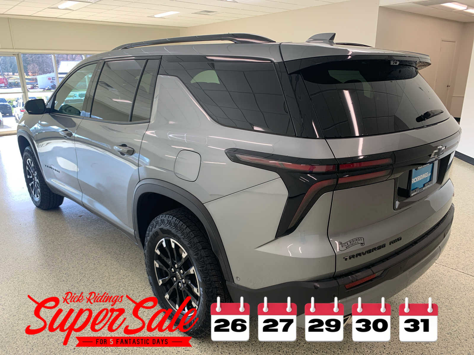 Used 2024 Chevrolet Traverse Z71 w/ Enhanced Driving Package image 9