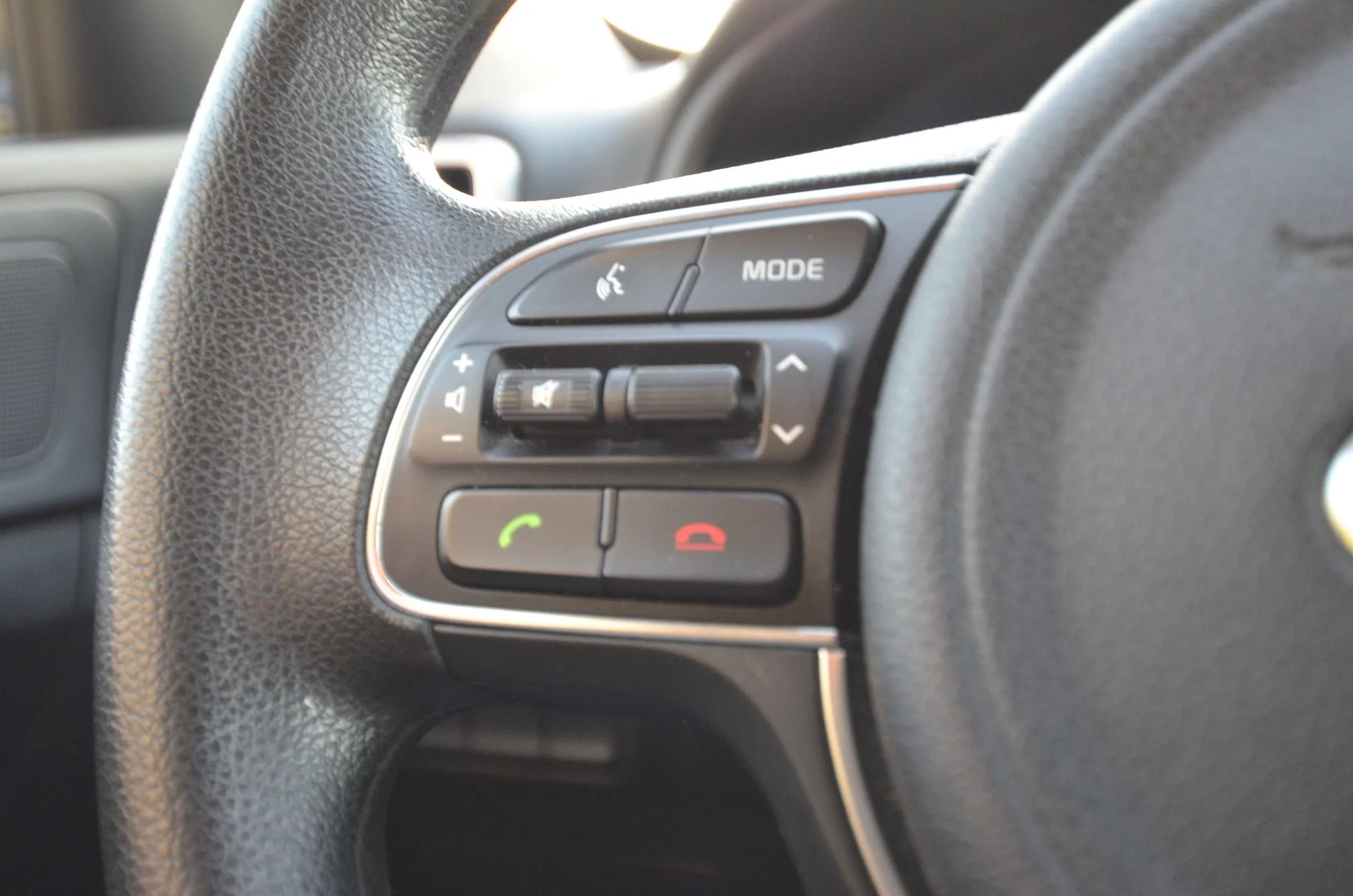 Used 2018 Kia Sportage LX w/ LX Technology Package image 35