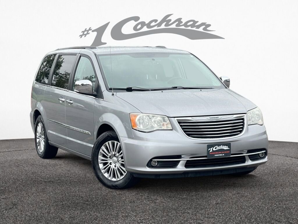 Used 2013 Chrysler Town & Country Touring-L w/ Driver Convenience Group