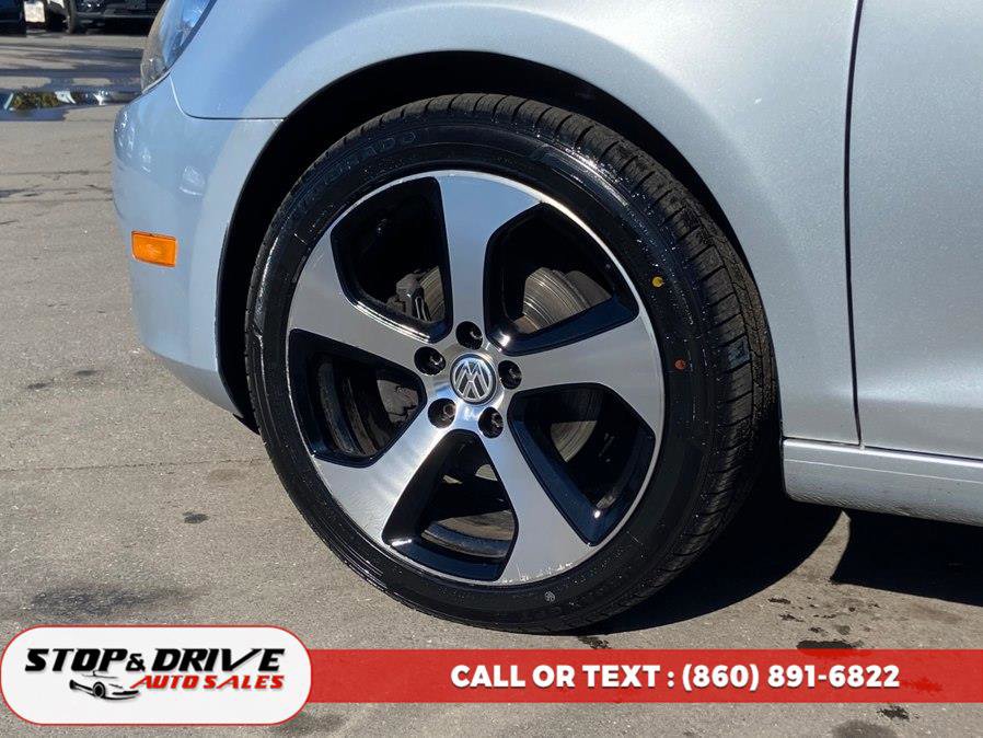 Used 2010 Volkswagen Golf 2-Door image 9