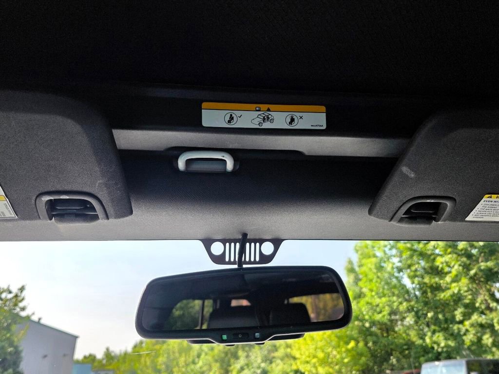 Used 2014 Jeep Wrangler Unlimited Sahara w/ Dual Top Group image 22