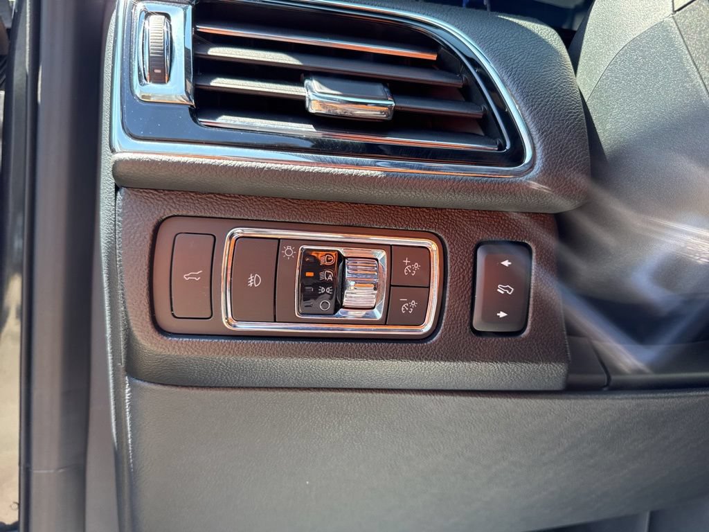 Used 2022 Lincoln Navigator Reserve AWD/4WD image 38
