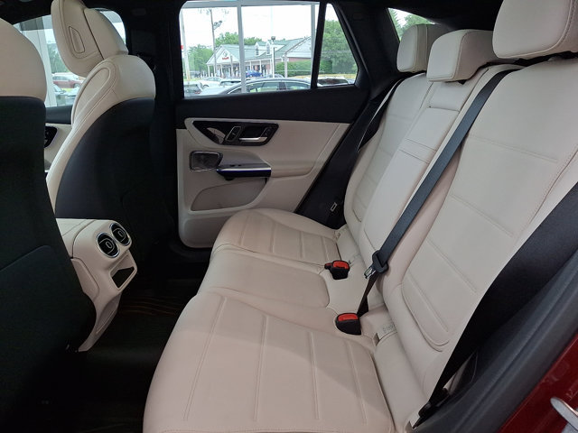 Used 2026 Mercedes-Benz GLC 300 4MATIC image 10