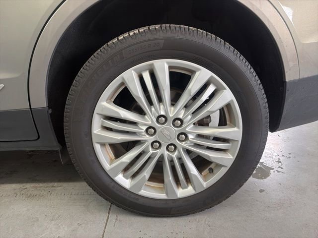 Used 2019 Cadillac XT5 Premium Luxury FWD image 10