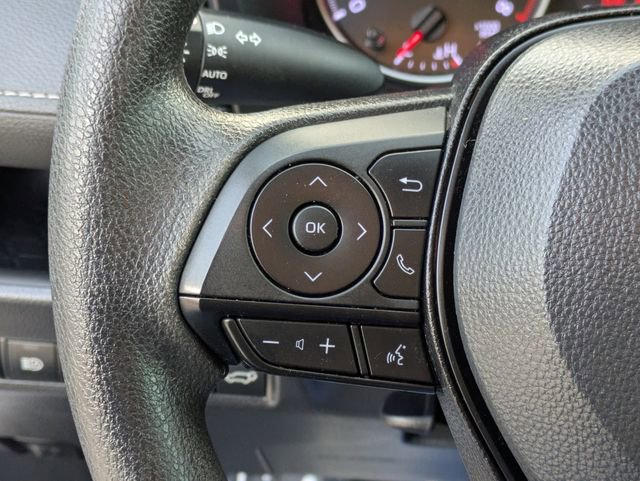 Used 2022 Toyota RAV4 XLE w/ Convenience Package image 21