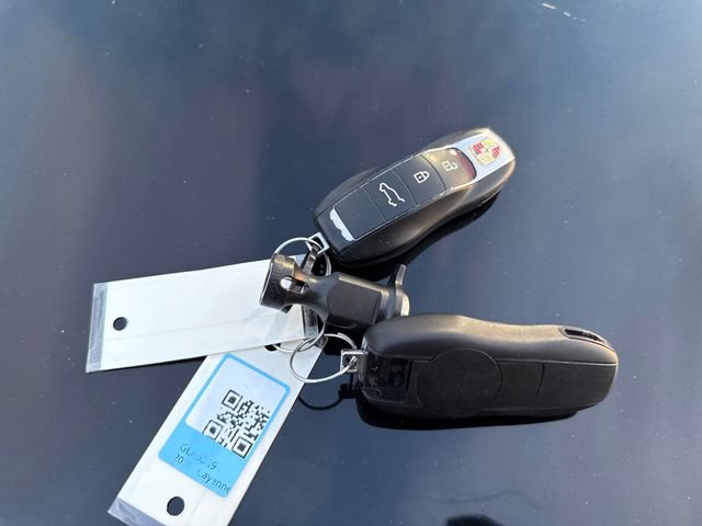 Used 2016 Porsche Cayenne image 31