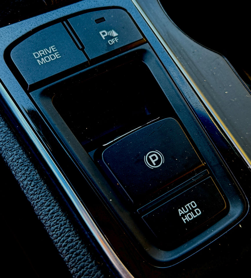 Used 2016 Hyundai Sonata Limited w/ Option Group 04 image 28