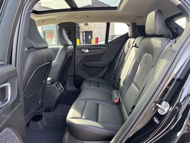 Certified 2025 Volvo XC40 B5 Core image 11