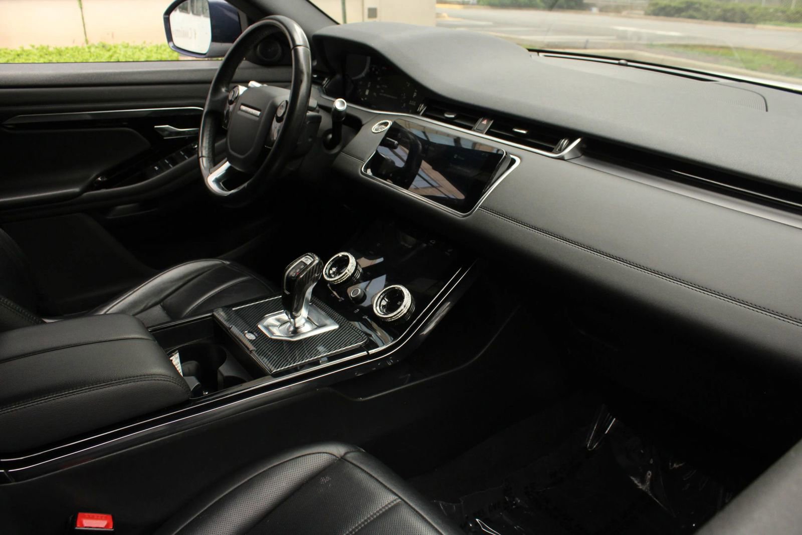 Used 2020 Land Rover Range Rover Evoque SE AWD/4WD image 26