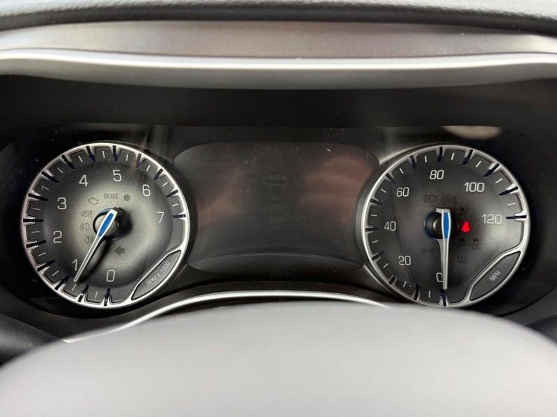 New 2026 Chrysler Pacifica Select w/ S Appearance Package image 15