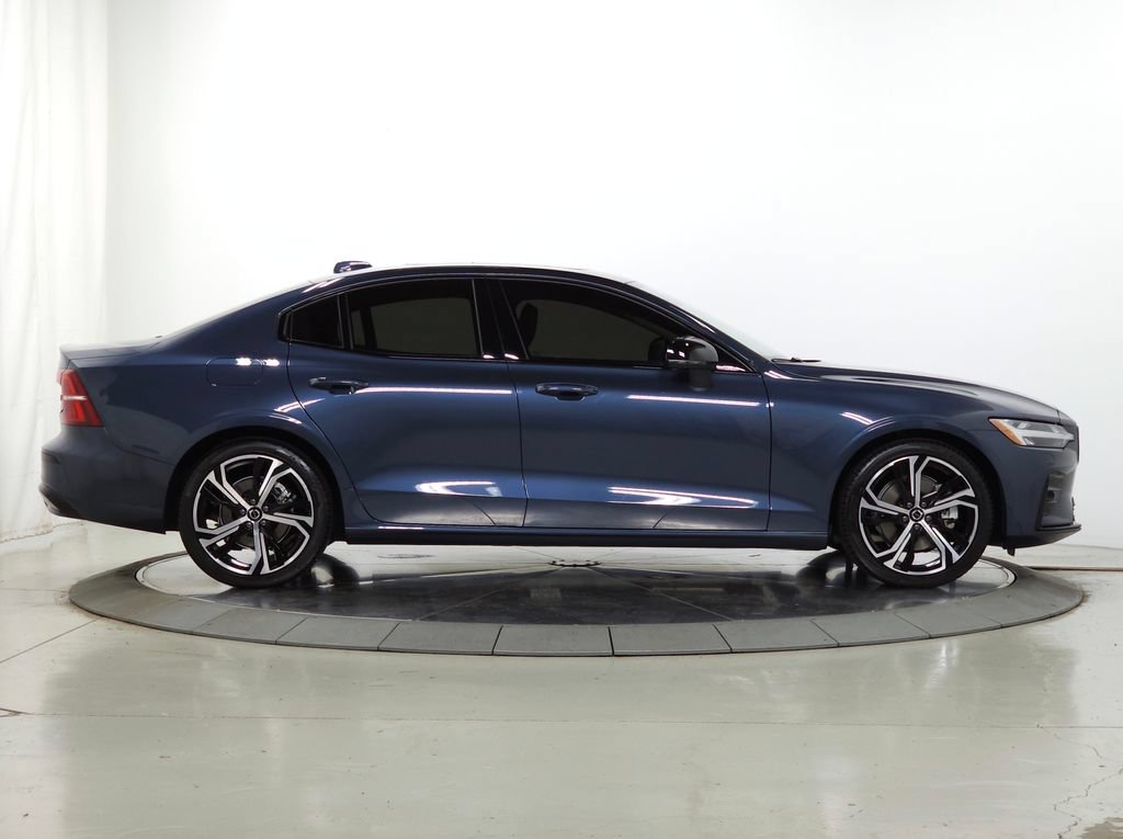 Certified 2025 Volvo S60 B5 Core w/ Climate Package AWD/4WD image 11