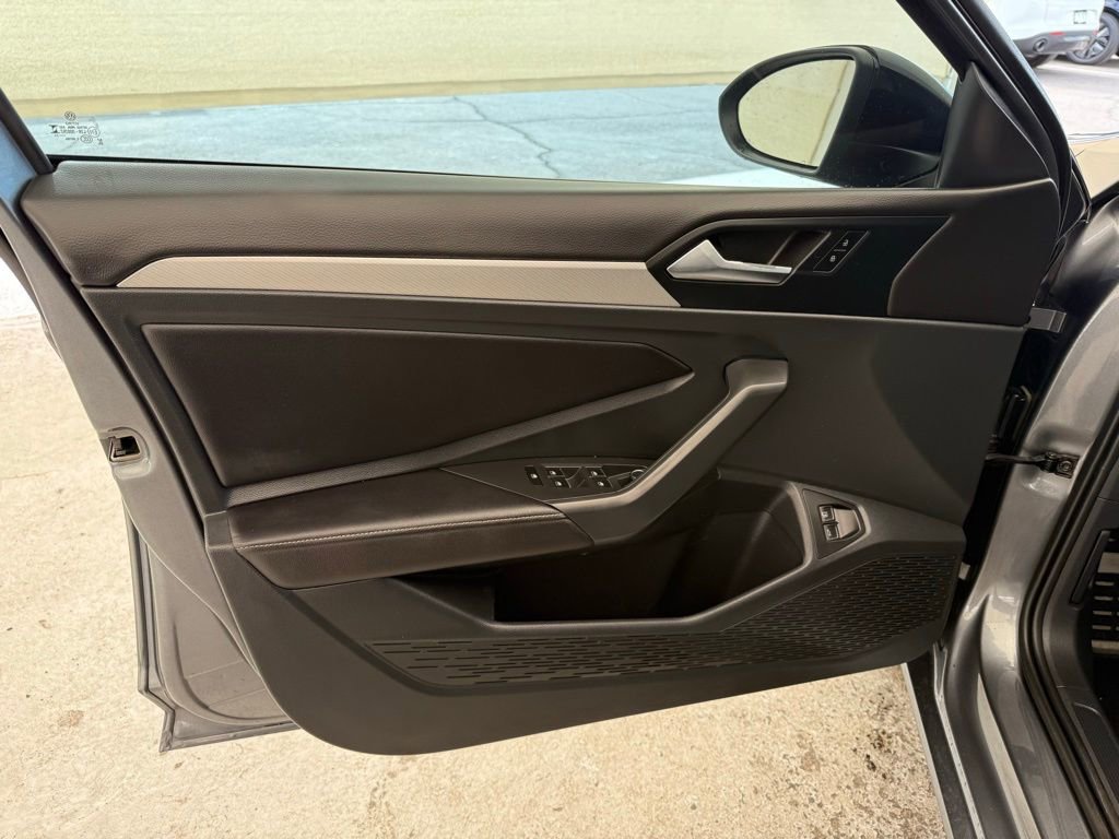 Used 2023 Volkswagen Jetta Sport image 28