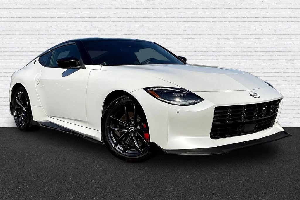 Used 2023 Nissan Z w/ Floor Mat Package (L93) RWD image 3
