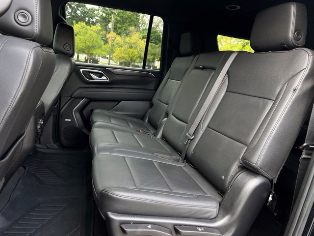 Used 2023 Chevrolet Suburban LT AWD/4WD image 17